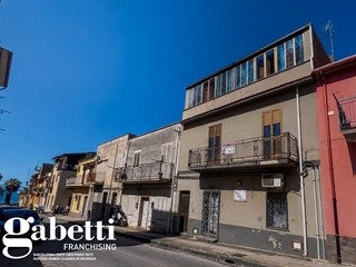Quadrilocale in Vendita a Acquedolci, 75'000&euro;, 135 m²