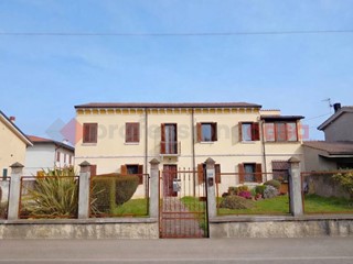 Quadrilocale in Vendita a Minerbe, 153'000&euro;, 120 m²