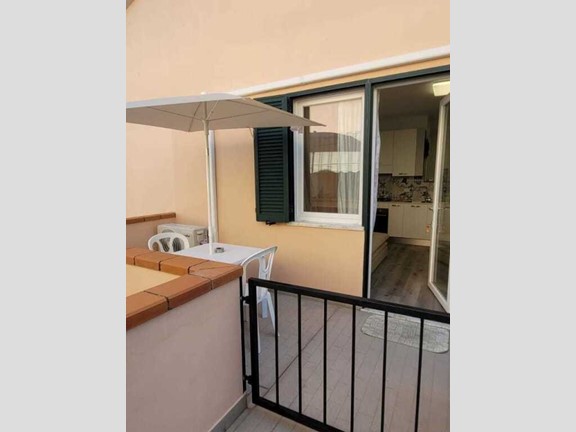 Monolocale in Vendita a Ameglia, 125'000&euro;, 35 m², arredato