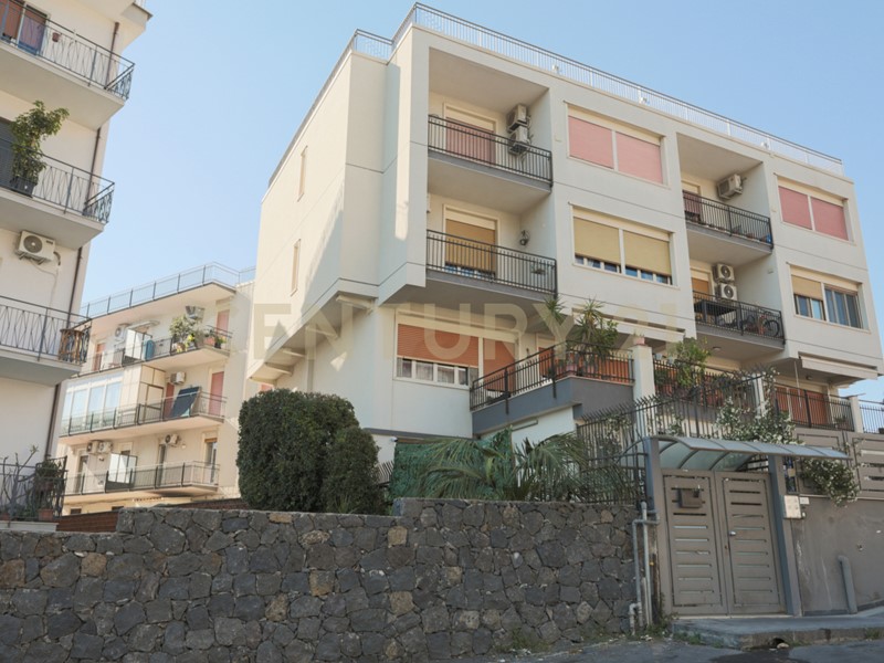 Appartamento in Vendita a Catania, 199'000&euro;, 122 m², con Box