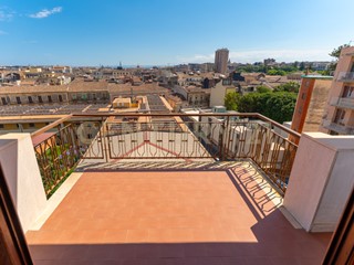 Appartamento in Vendita a Catania, 289'000&euro;, 133 m², con Box