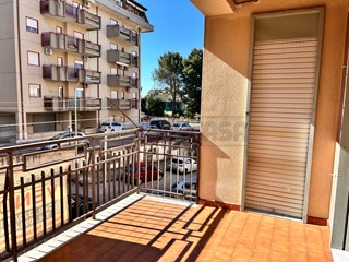 Quadrilocale in Vendita a Caltanissetta, 92'000&euro;, 122 m²