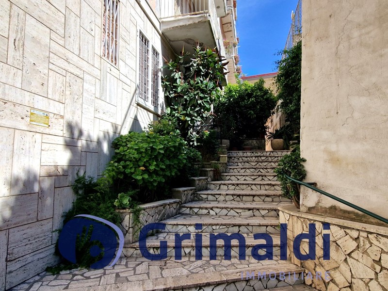 Trilocale in Vendita a Napoli, 360'000&euro;, 98 m²
