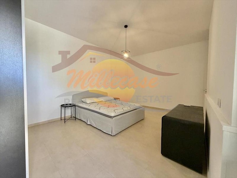Trilocale in Affitto a Siracusa, zona Pizzuta, 700&euro;, 65 m², arredato