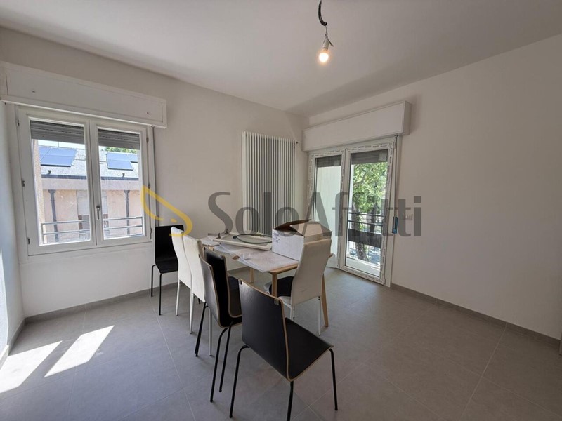 Quadrilocale in Affitto a Modena, 725&euro;, 80 m²