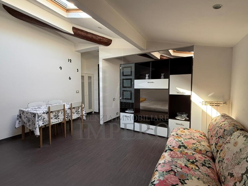 Bilocale in Vendita a Ventimiglia, zona Borgo, 129'000&euro;, 43 m²
