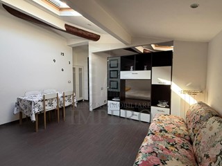 Bilocale in Vendita a Ventimiglia, zona Borgo, 129'000&euro;, 43 m²