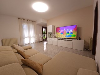 Quadrilocale in Vendita a Pedrengo, 325'000&euro;, 165 m²
