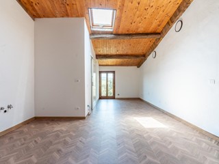 Bilocale in Vendita a Castelfiorentino, zona Cambiano, 94'000&euro;, 54 m²