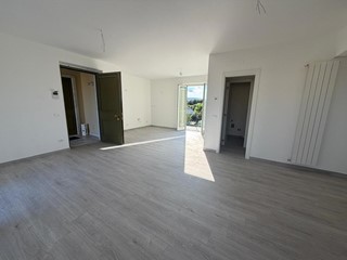 Appartamento in Vendita a Carrara, 260'000&euro;, 100 m²