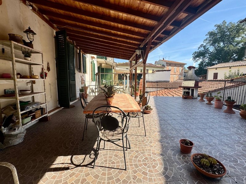 Trilocale in Vendita a Empoli, 180'000&euro;, 85 m², arredato