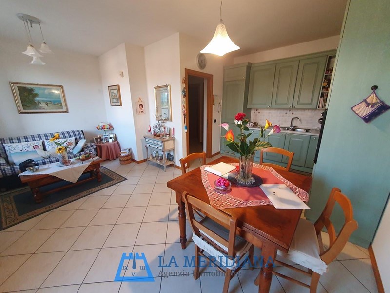 Trilocale in Vendita a Lamporecchio, 135'000&euro;, 70 m², arredato, con Box
