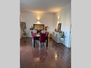 Quadrilocale in Vendita a Monza, 440'000&euro;, 192 m², con Box