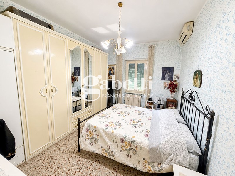 Bilocale in Vendita a Roma, 125'000&euro;, 53 m²