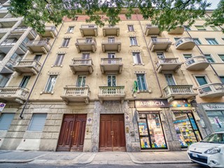Bilocale in Vendita a Torino, 140'000&euro;, 49 m², arredato
