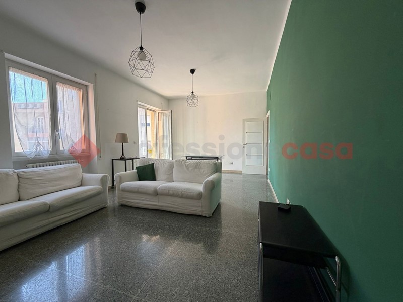 Appartamento in Affitto a Bari, 1'100&euro;, 130 m²