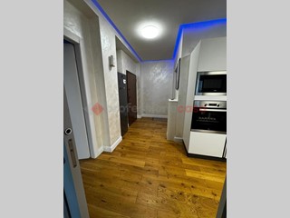 Trilocale in Vendita a Cinisello Balsamo, 170'000&euro;, 65 m²