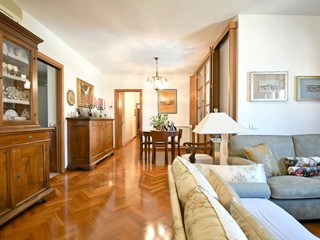 Quadrilocale in Vendita a Cagliari, 370'000&euro;, 140 m²