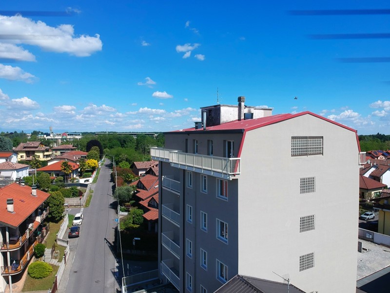 Quadrilocale in Vendita a Marnate, 265'000&euro;, 152 m², con Box