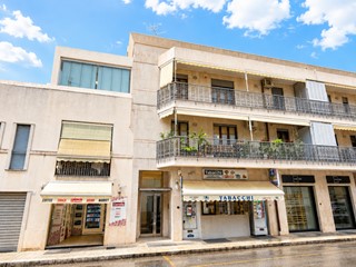 Quadrilocale in Vendita a Monopoli, 155 m², con Box
