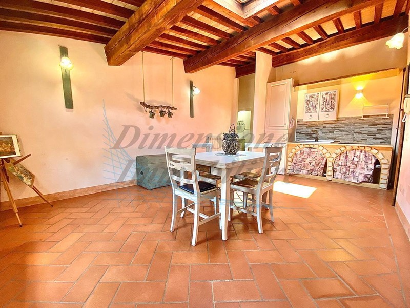 Trilocale in Vendita a Santa Luce, zona Pieve Di Santa Luce, 106'000&euro;, 84 m², arredato