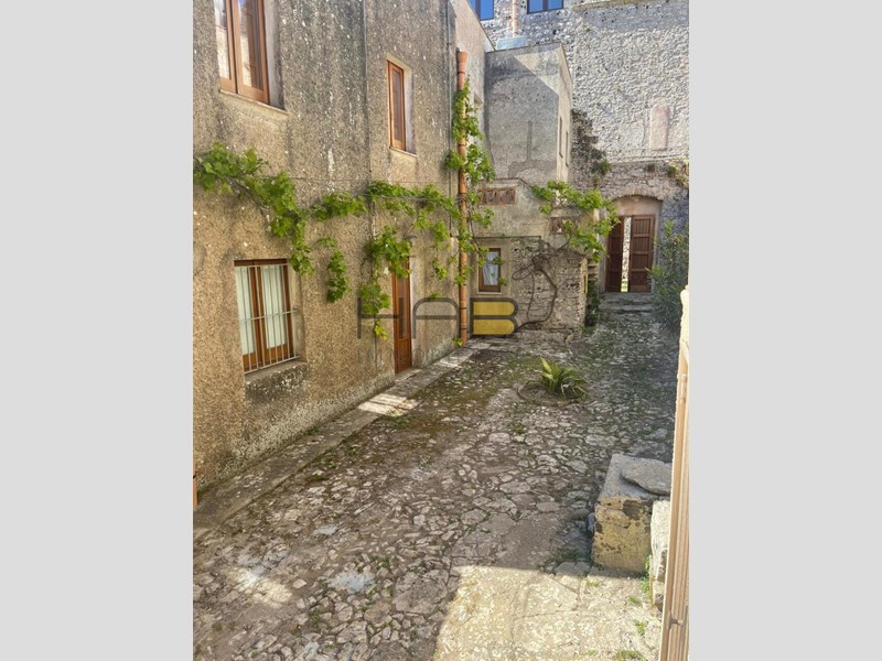 Bilocale in Vendita a Erice, 60'000&euro;, 60 m²