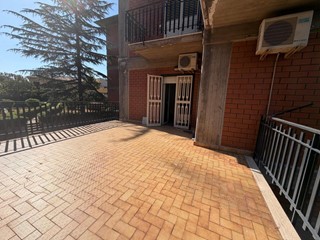 Appartamento in Vendita a Gravina di Catania, 185'000&euro;, 110 m², con Box