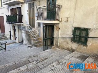 Trilocale in Vendita a Monreale, 44'000&euro;, 90 m²