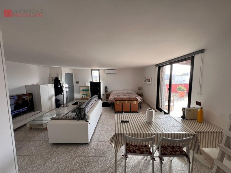 Attico in Affitto a Cavallino, zona Castromediano, 550&euro;, 40 m², arredato