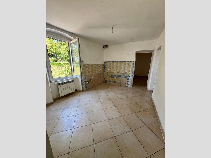 Trilocale in Vendita a Massa, 145'000&euro;, 70 m²