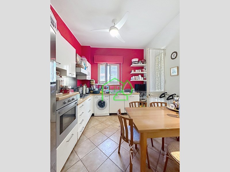 Appartamento in Vendita a Viareggio, 320'000&euro;, 93 m², arredato