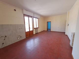 Trilocale in Vendita a Poggibonsi, 170'000&euro;, 72 m², con Box