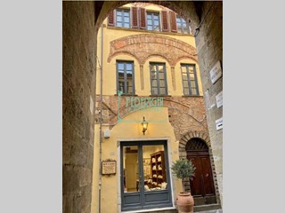 Trilocale in Vendita a Lucca, 400'000&euro;, 75 m²