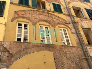 Trilocale in Vendita a Lucca, 400'000&euro;, 75 m²