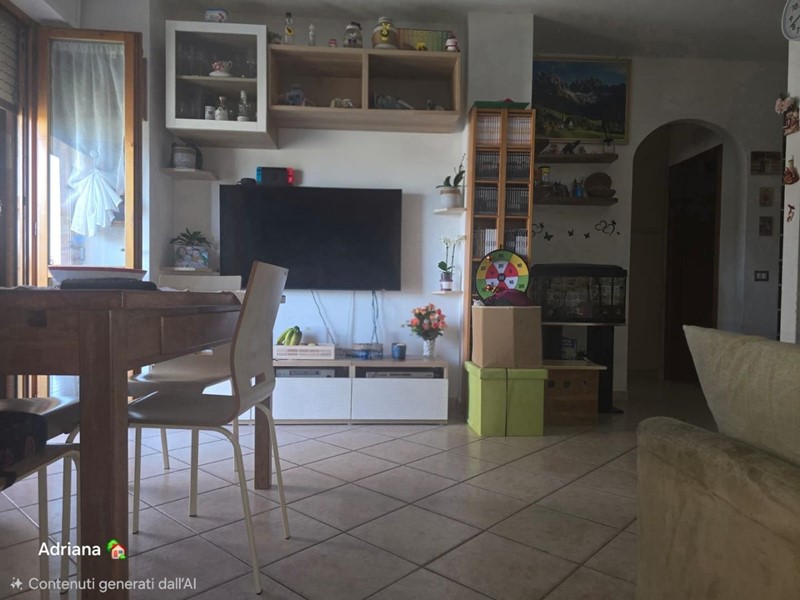 Appartamento in Vendita a Siena, zona Taverne D'arbia, 190'000&euro;, 76 m², arredato, con Box