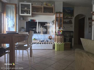 Appartamento in Vendita a Siena, zona Taverne D'arbia, 190'000&euro;, 76 m², arredato, con Box