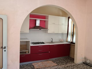 Quadrilocale in Vendita a Certaldo, 110'000&euro;, 98 m²