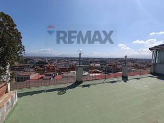Quadrilocale in Vendita a Melito di Napoli, 215'000&euro;, 140 m²