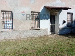 Trilocale in Vendita a Goito, 80'000&euro;, 110 m²