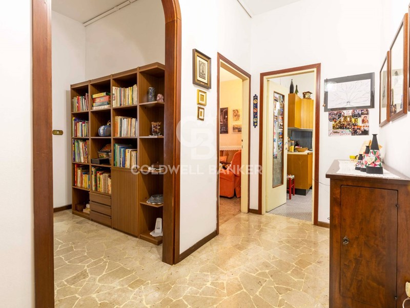 Bilocale in Vendita a Milano, 275'000&euro;, 84 m²