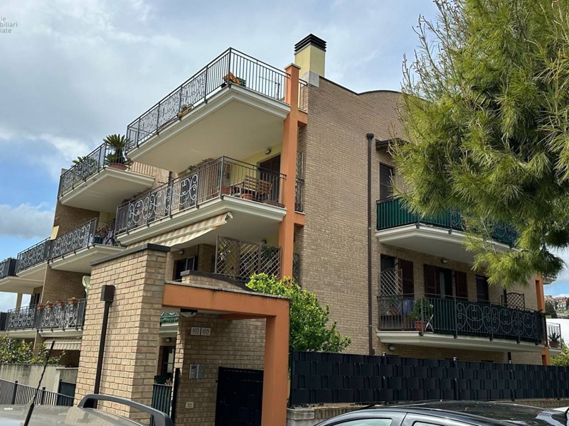 Quadrilocale in Vendita a Grottammare, 220'000&euro;, 81 m²