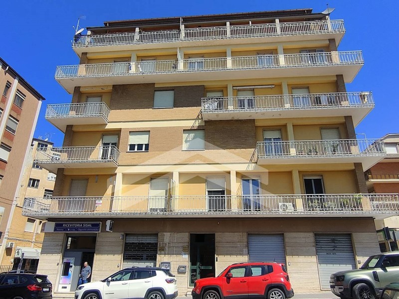 Quadrilocale in Vendita a Campobasso, 74'000&euro;, 121 m²