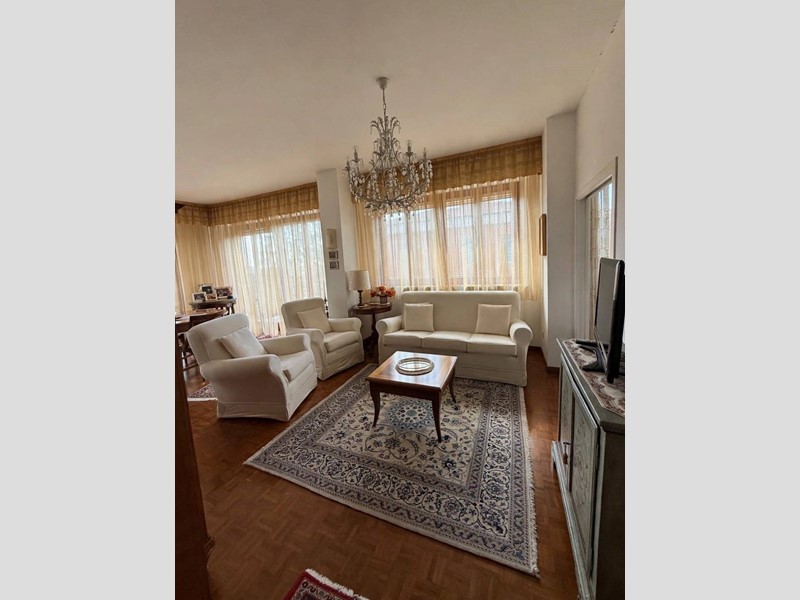 Appartamento in Vendita a Fermo, 330'000&euro;, 167 m²