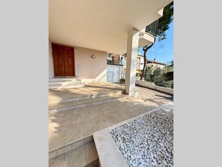 Appartamento in Vendita a Fermo, 330'000&euro;, 167 m²
