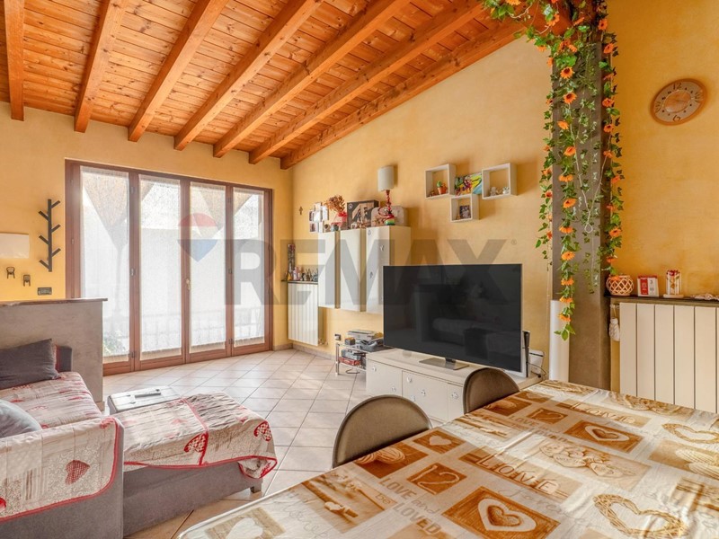 Bilocale in Vendita a Lainate, 159'000&euro;, 70 m²