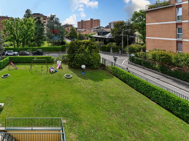 Trilocale in Vendita a Vedano al Lambro, 299'000&euro;, 120 m²