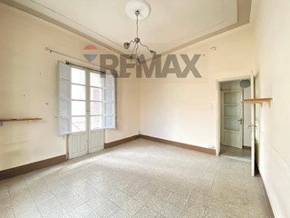Trilocale in Vendita a Catania, 78'000&euro;, 99 m²
