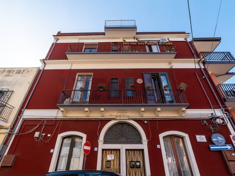 Quadrilocale in Vendita a Aci Catena, 75'000&euro;, 129 m²