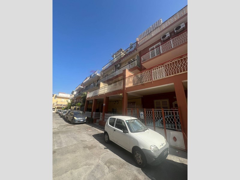 Bilocale in Vendita a Palermo, 60'000&euro;, 77 m²