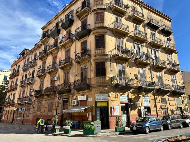 Appartamento in Vendita a Palermo, 237'000&euro;, 118 m²